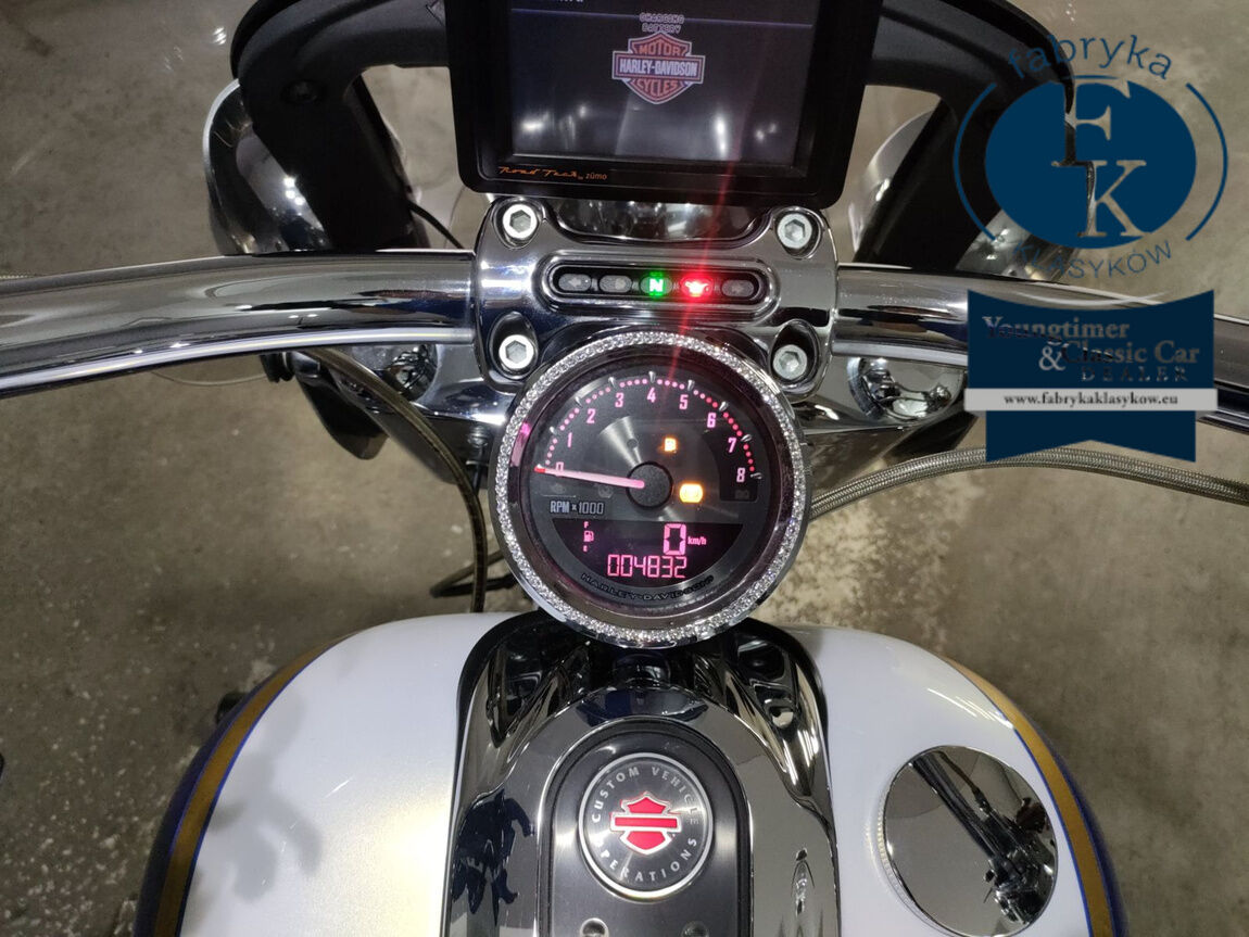 HARLEY-DAVIDSON FLSTNSE1800CVO 2015 - zdjęcie 6
