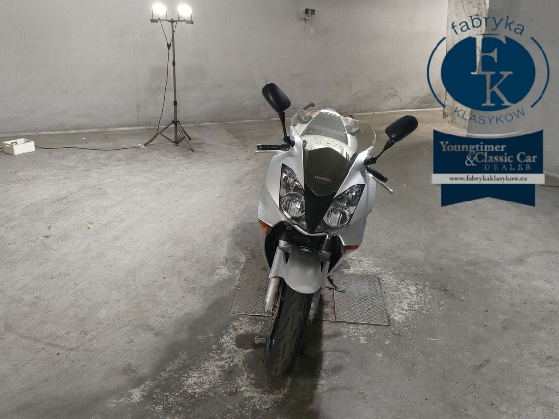 HONDA VFR800 2003 - zdjęcie 4