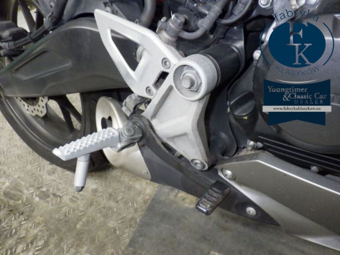 HONDA CB125R - zdjęcie 31
