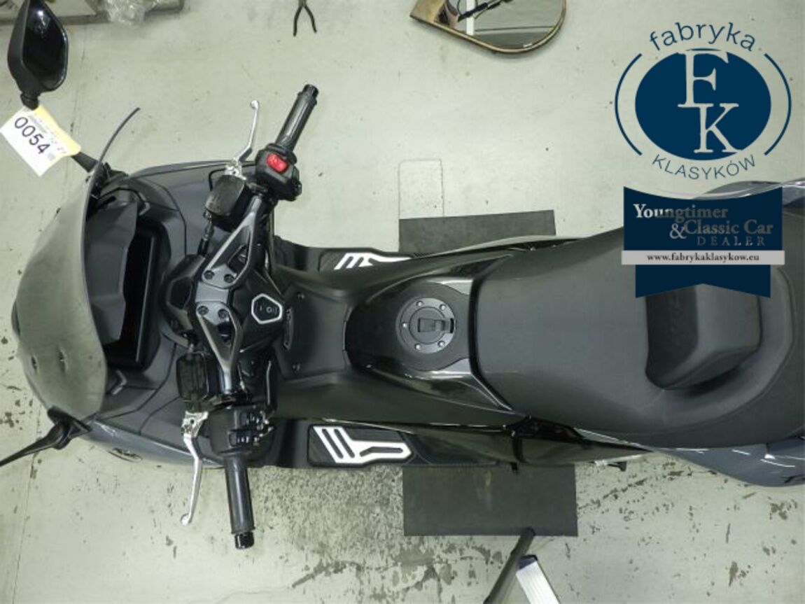 YAMAHA T-MAX560T 2022 - zdjęcie 32
