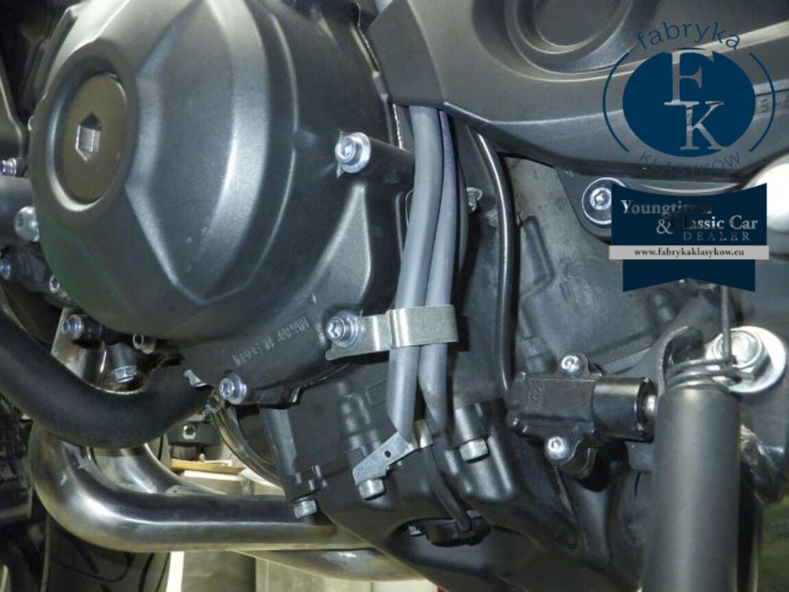 YAMAHA MT-09 2017 - zdjęcie 12