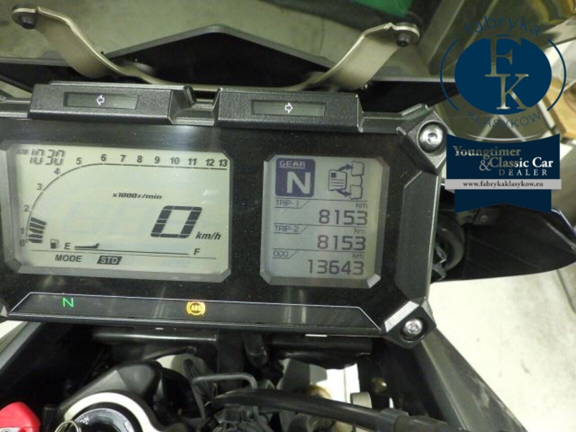 YAMAHA MT-09 2017 - zdjęcie 13
