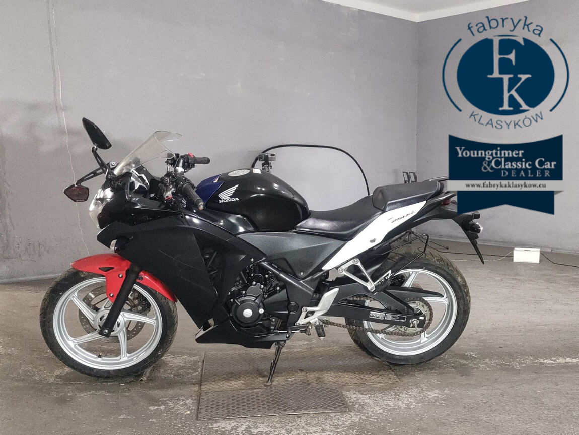 HONDA CBR250R  - zdjęcie 3