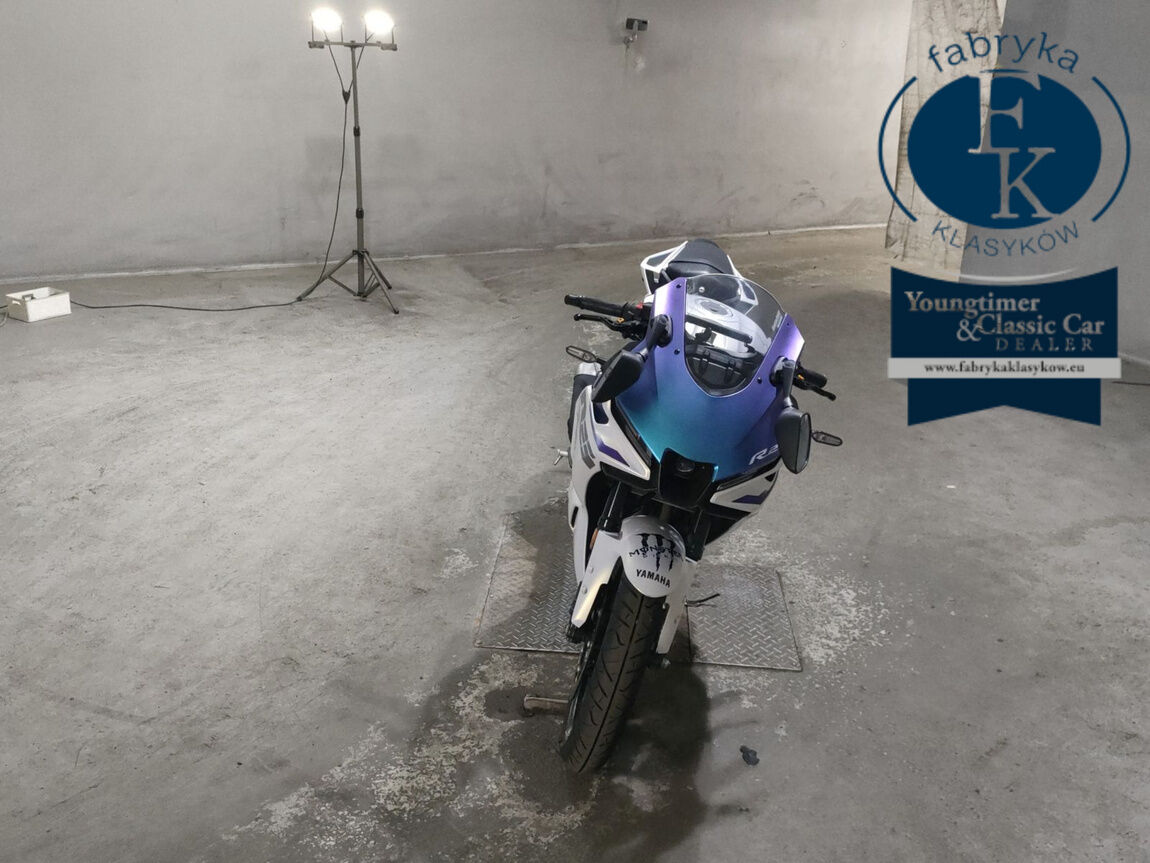 YAMAHA YZF-R25  - zdjęcie 4
