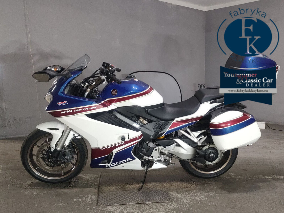 HONDA VFR800F 2018 - zdjęcie 3