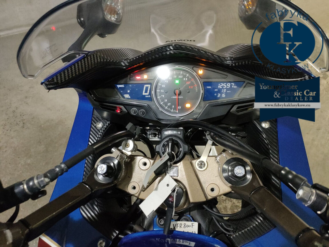 HONDA VFR800F 2018 - zdjęcie 6