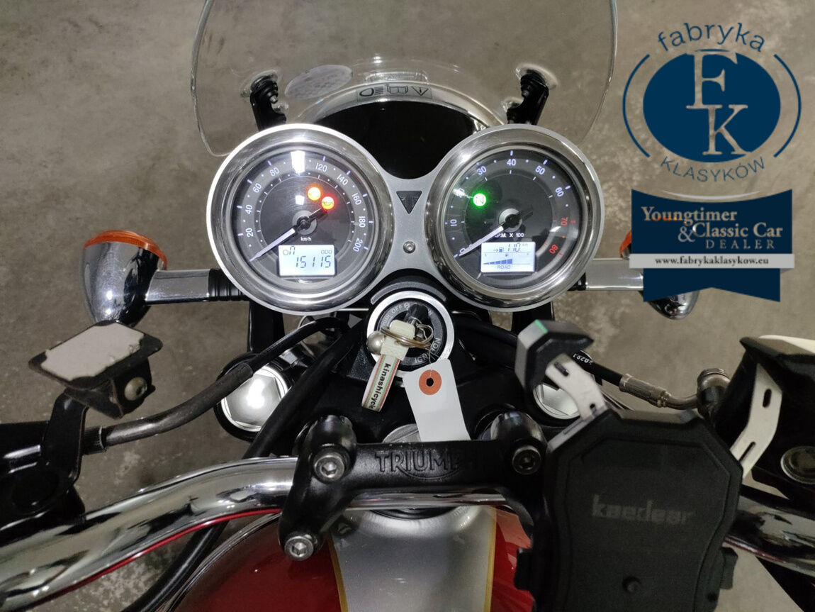 TRIUMPH T120 BONNEVILLE 2016 - zdjęcie 6