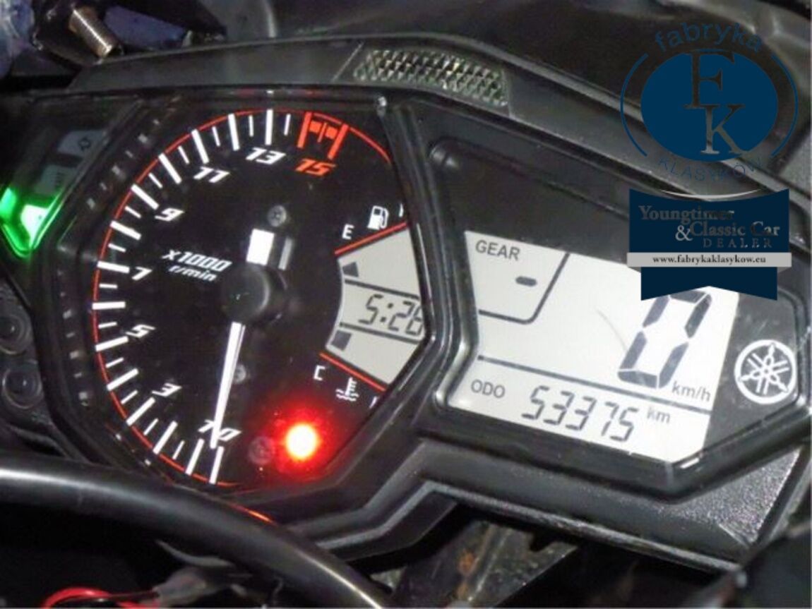 YAMAHA YZF-R25  - zdjęcie 8
