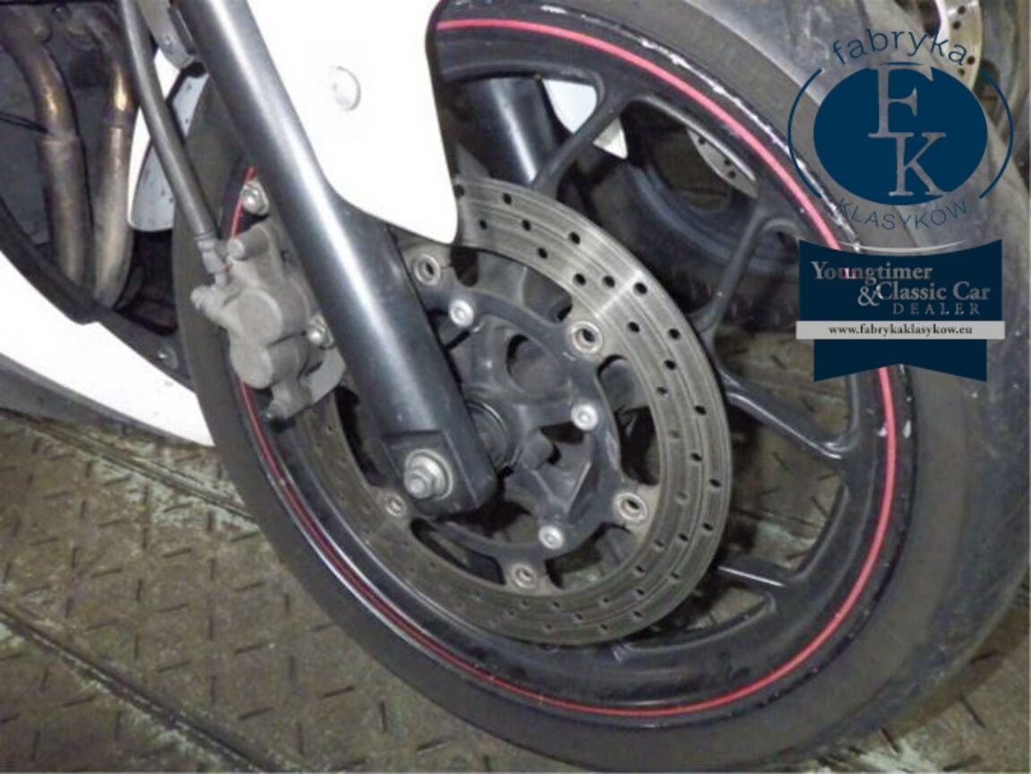 YAMAHA YZF-R25  - zdjęcie 17