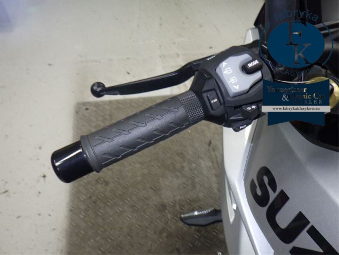 SUZUKI KATANA1000 2023 - zdjęcie 19