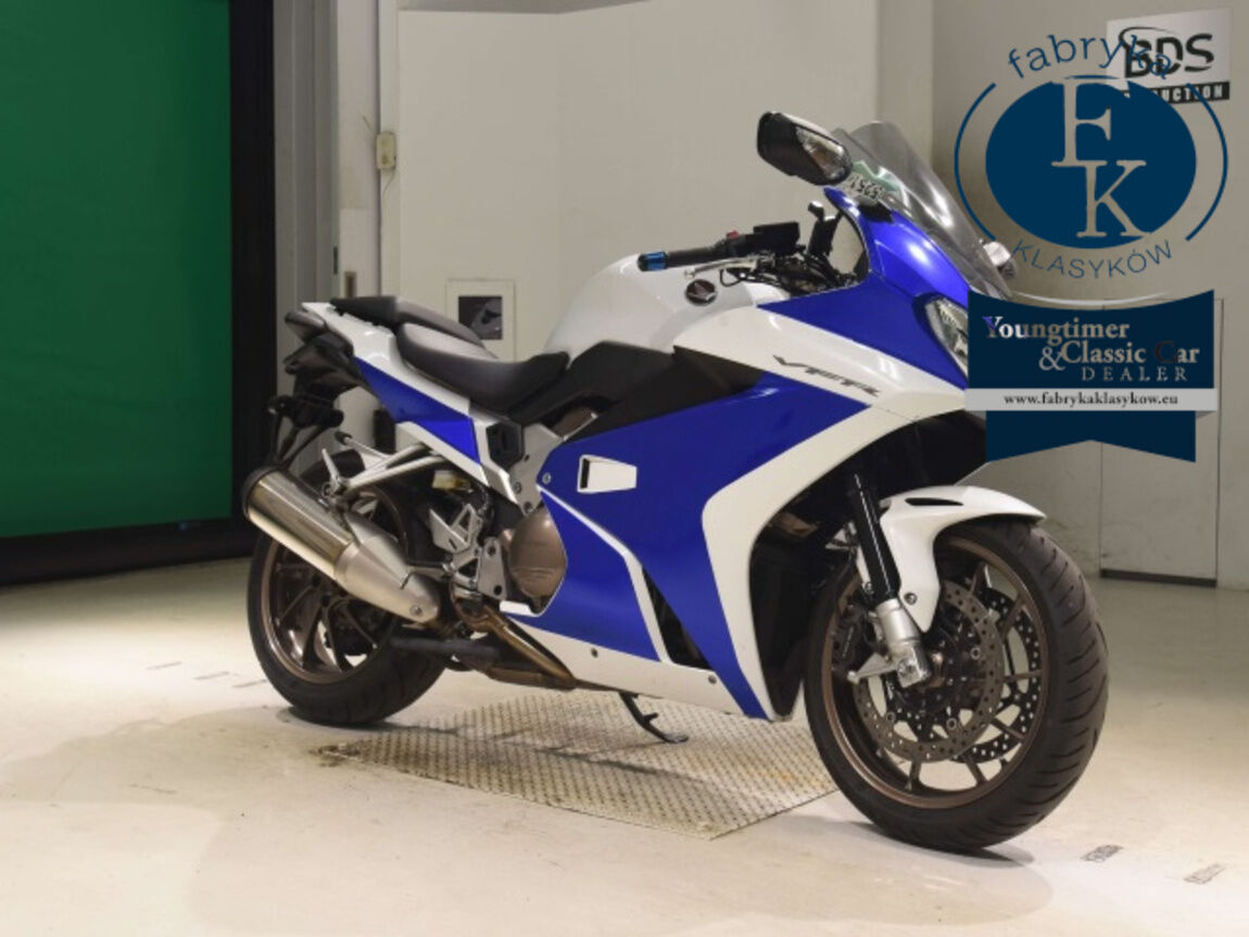 HONDA VFR800F 2015 - zdjęcie 4