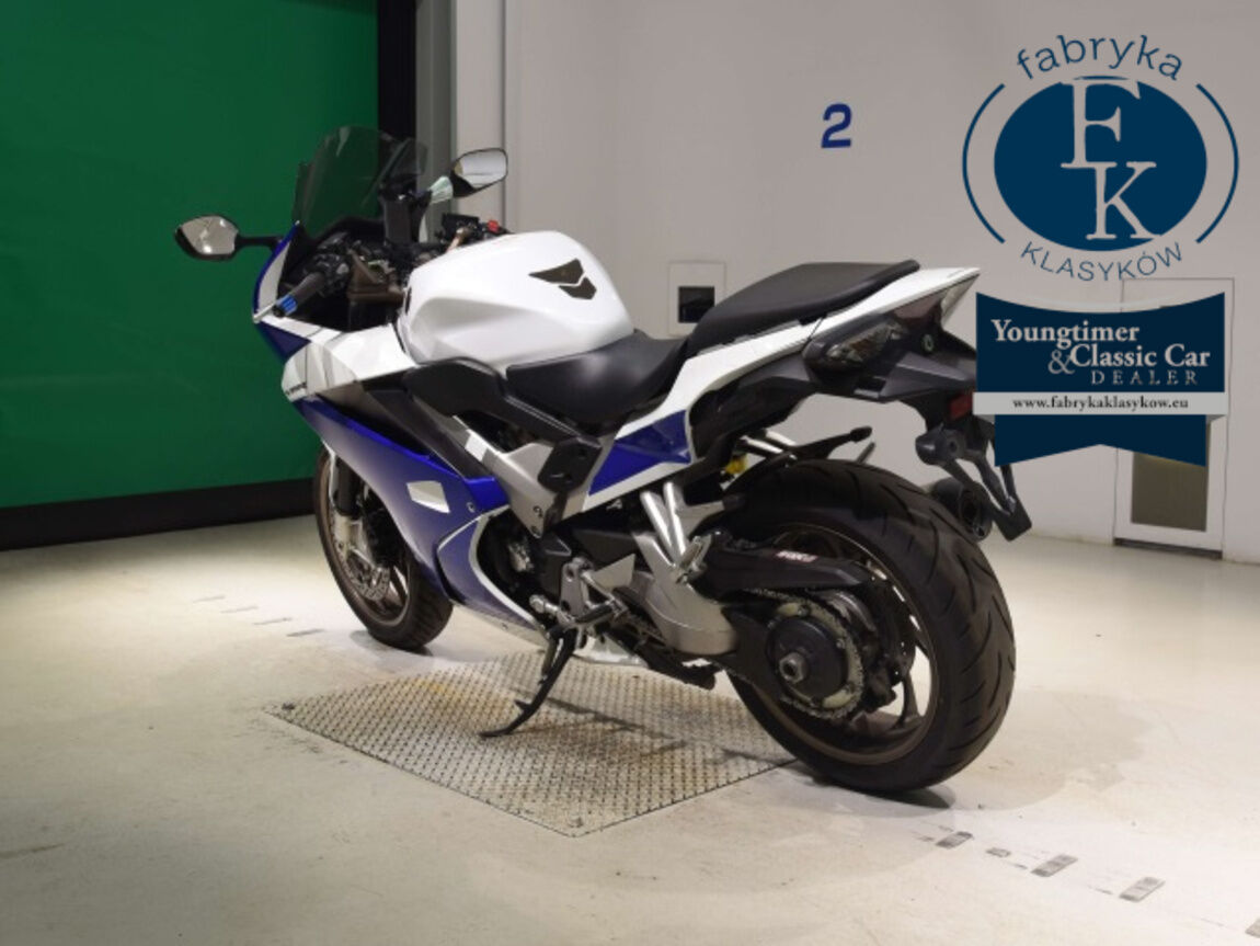 HONDA VFR800F 2015 - zdjęcie 7