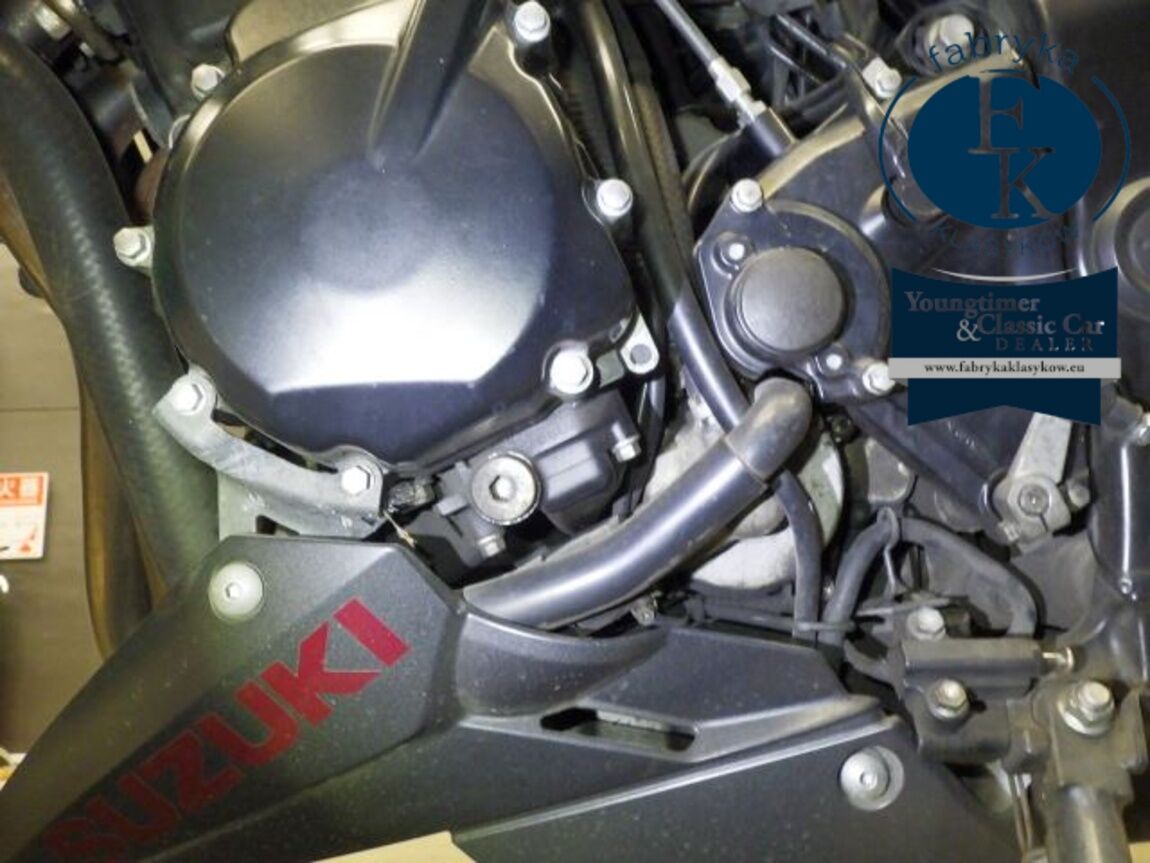 SUZUKI GSR750A 2013 - zdjęcie 9