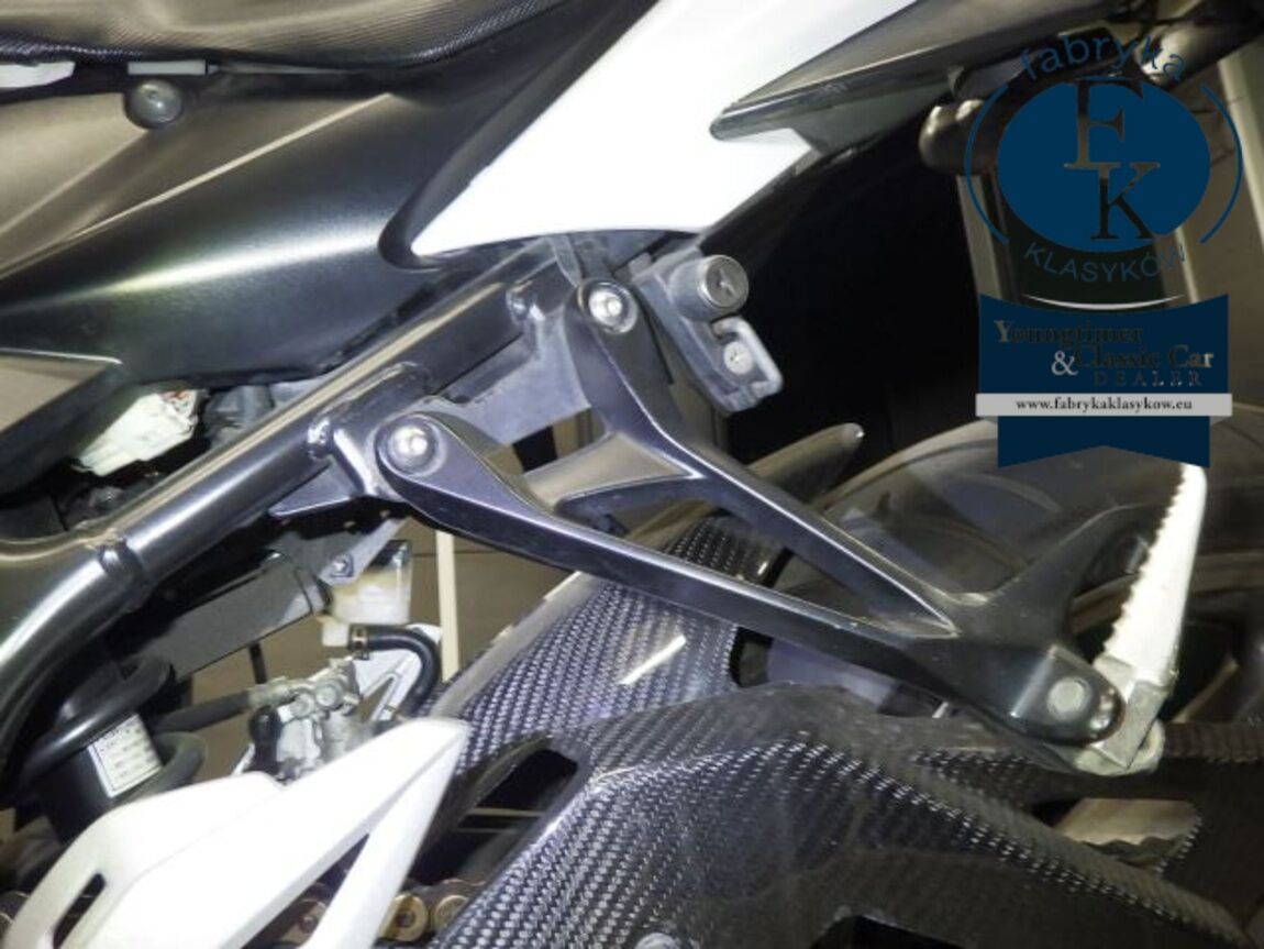 SUZUKI GSR750A 2013 - zdjęcie 31