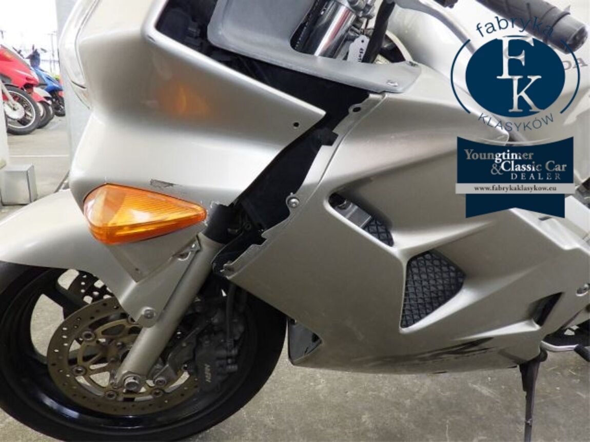 HONDA VFR800 2000 - zdjęcie 14