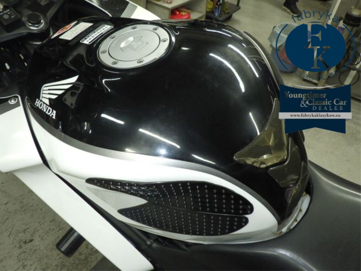 HONDA VFR800 ABS 2009 - zdjęcie 17