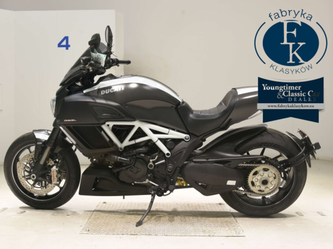 DUCATI DIAVEL CARBON 2017 - zdjęcie 3