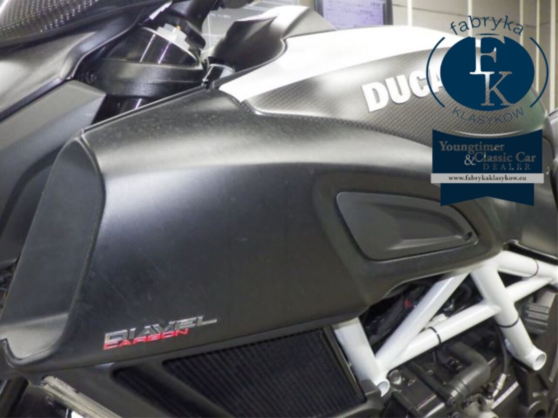 DUCATI DIAVEL CARBON 2017 - zdjęcie 18