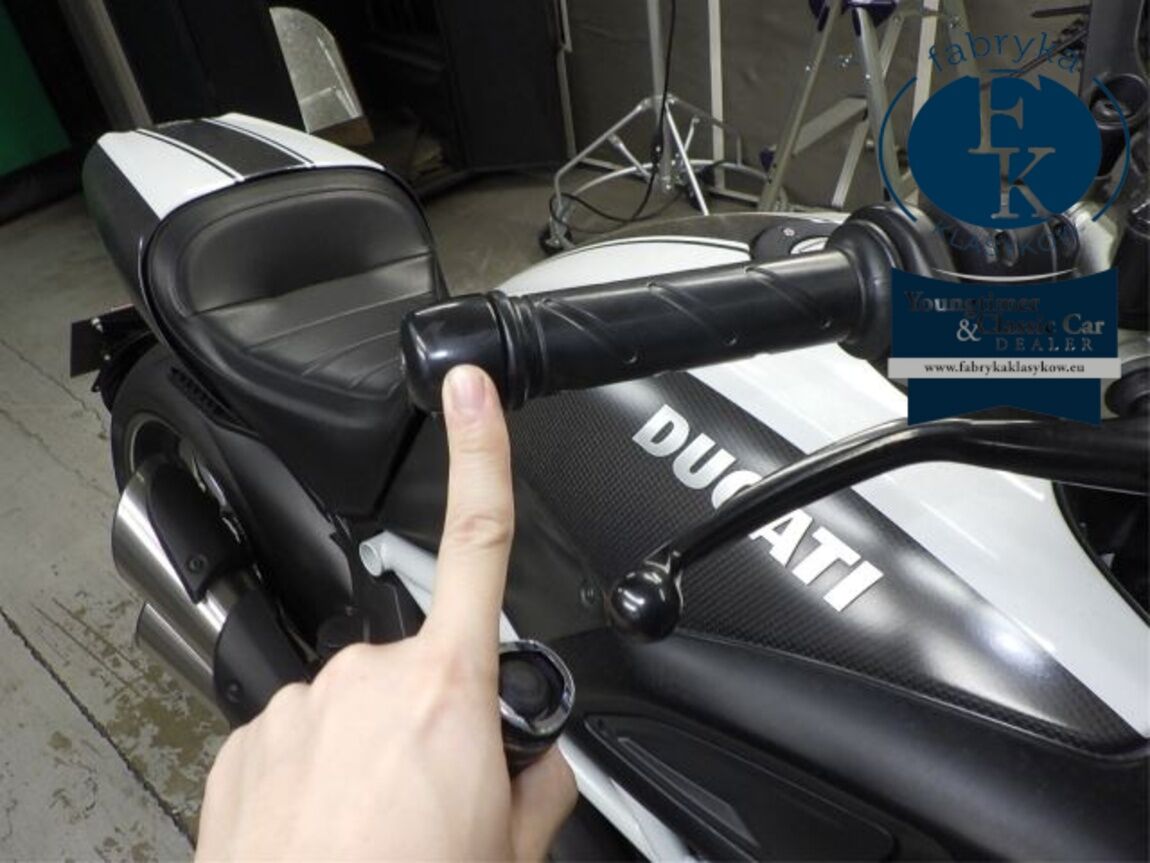 DUCATI DIAVEL CARBON 2017 - zdjęcie 24