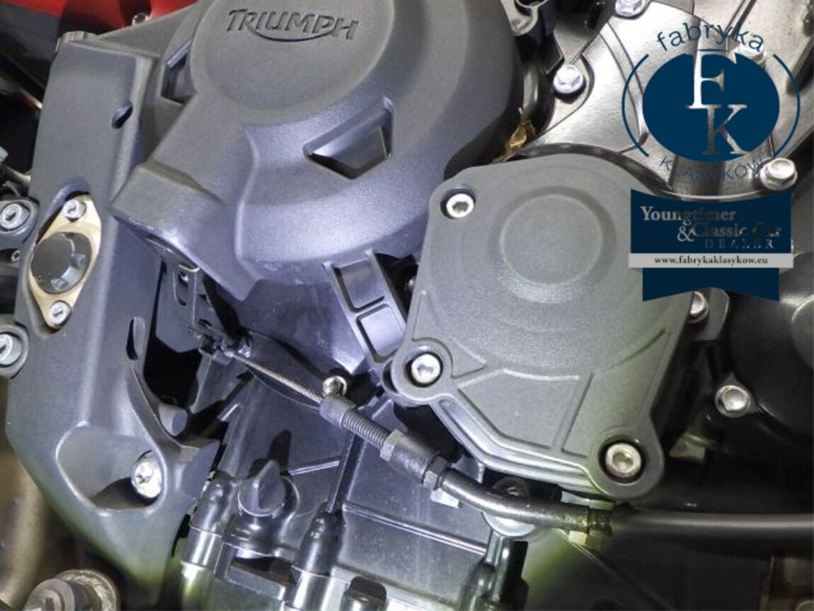 TRIUMPH STREET TRIPLE R 2014 - zdjęcie 10