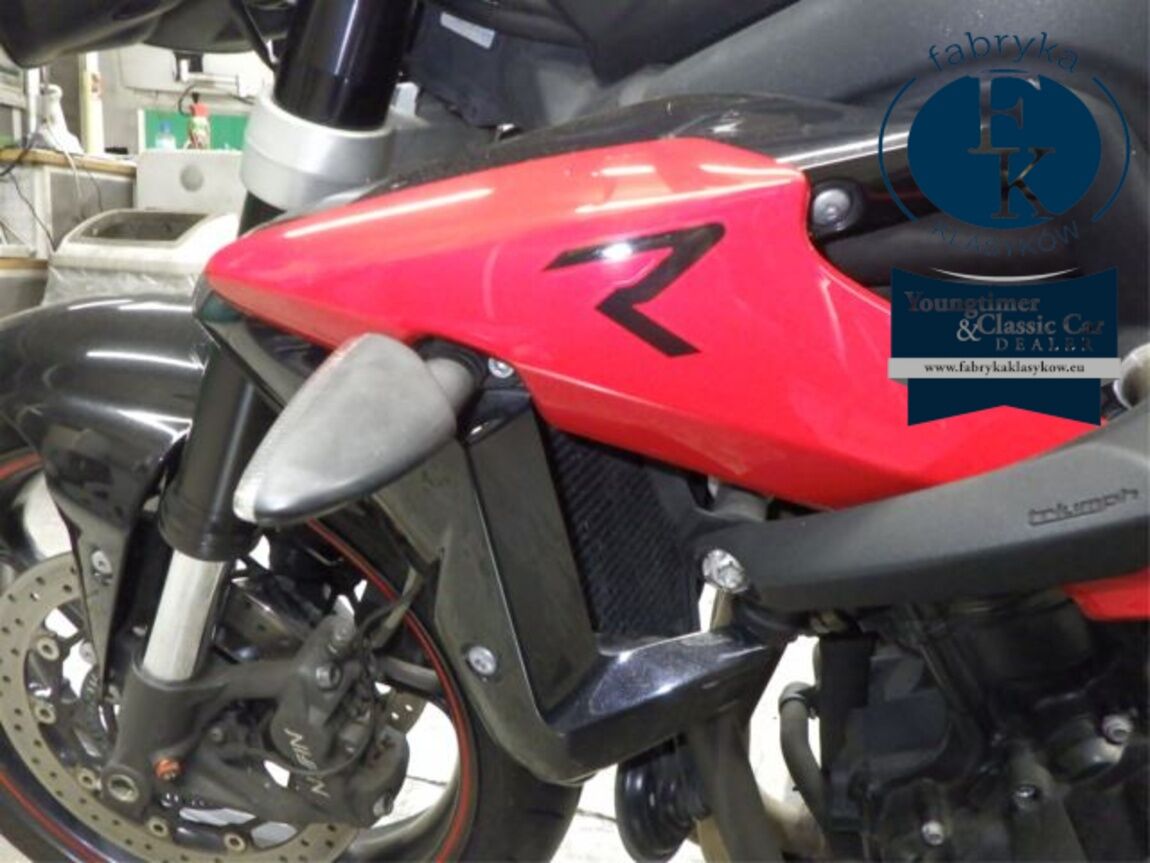 TRIUMPH STREET TRIPLE R 2014 - zdjęcie 18
