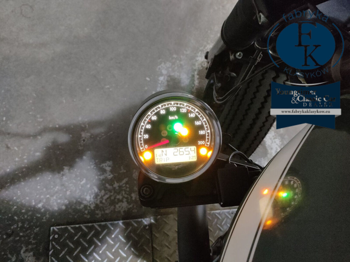 MOTO GUZZI MOTO GUZZI V7 STONE 2018 - zdjęcie 6