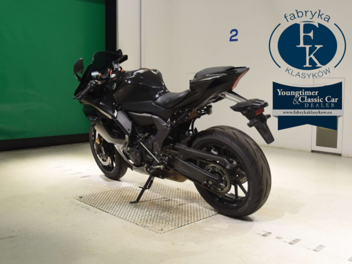 YAMAHA YZF-R7-2 2024 - zdjęcie 7