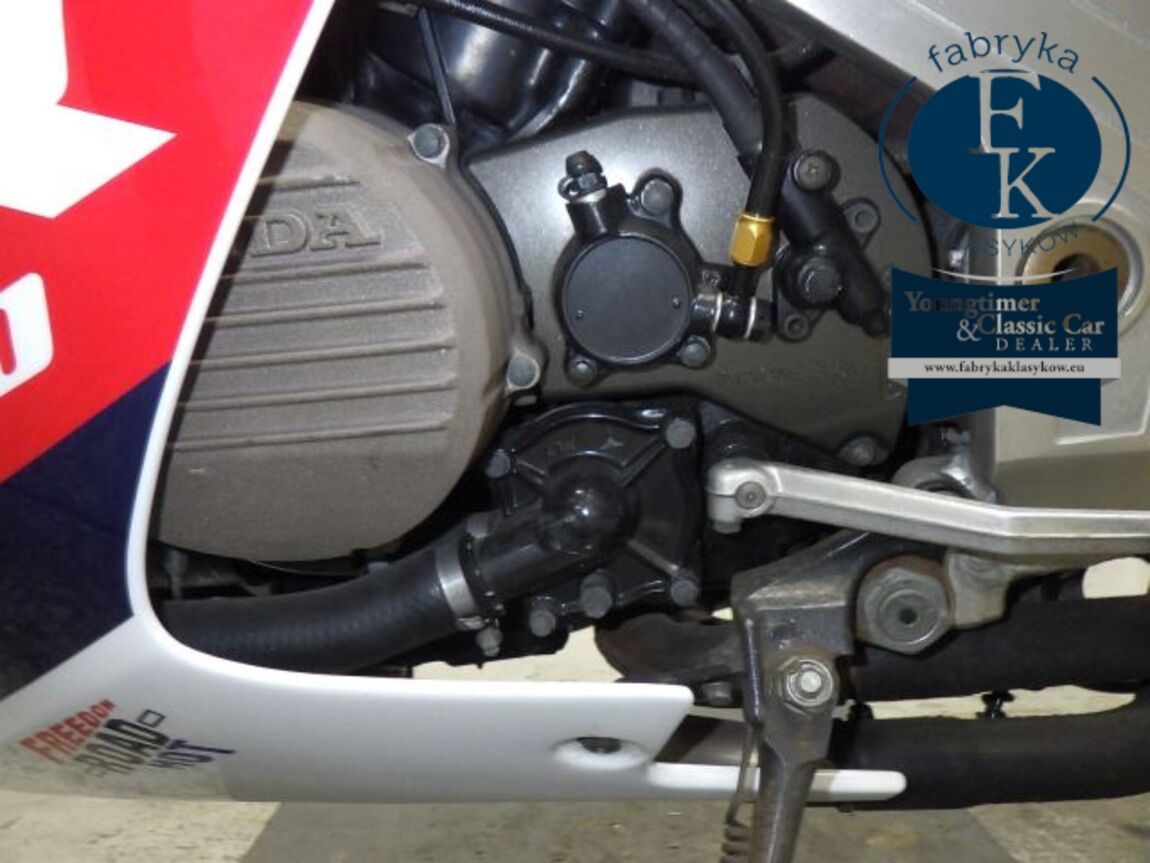 HONDA VFR750F 2011 - zdjęcie 12