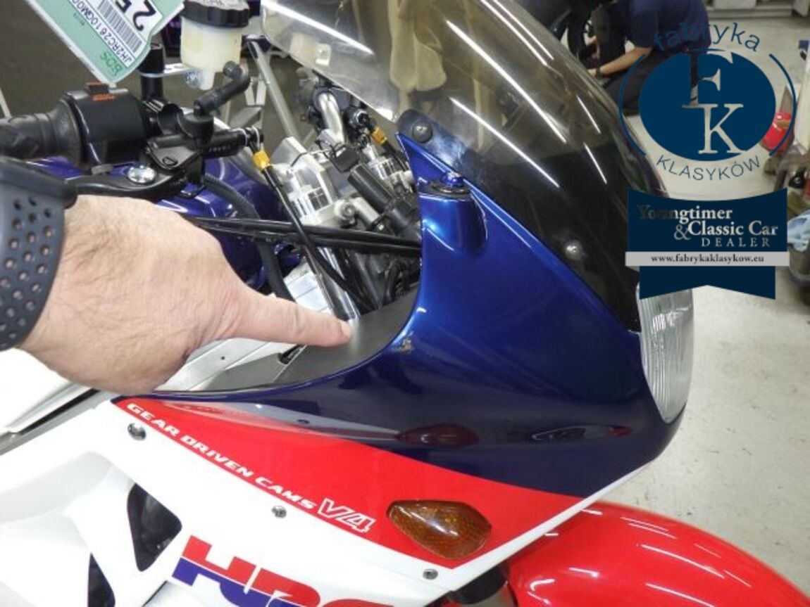 HONDA VFR750F 2011 - zdjęcie 17