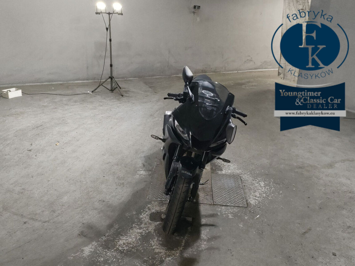 YAMAHA YZF-R25  - zdjęcie 4