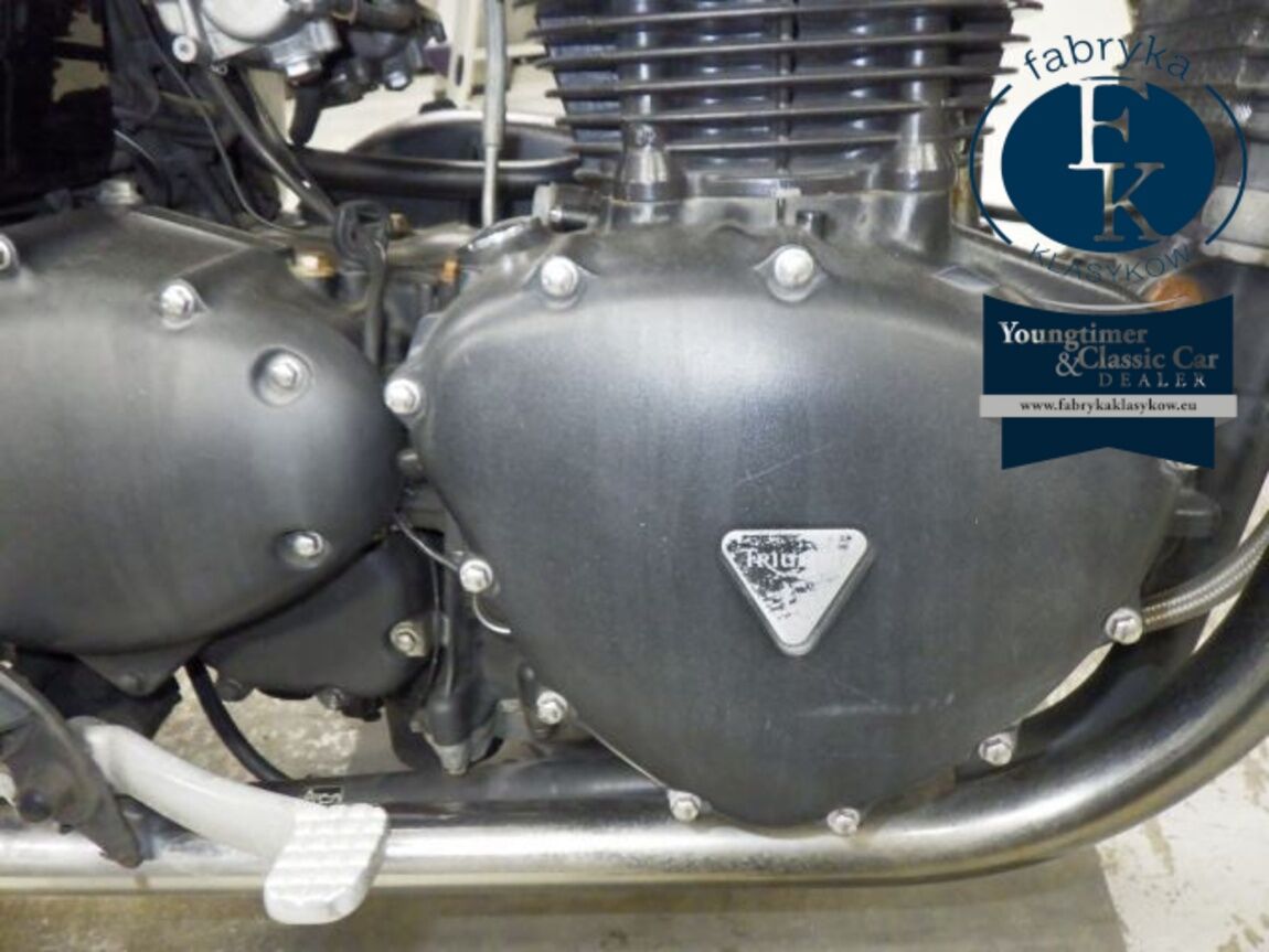 TRIUMPH BONNEVILLE 2004 - zdjęcie 10