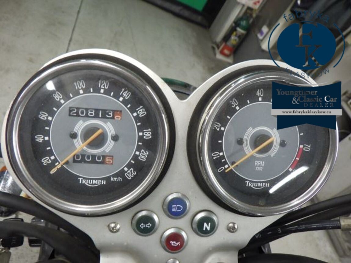 TRIUMPH BONNEVILLE 2004 - zdjęcie 13