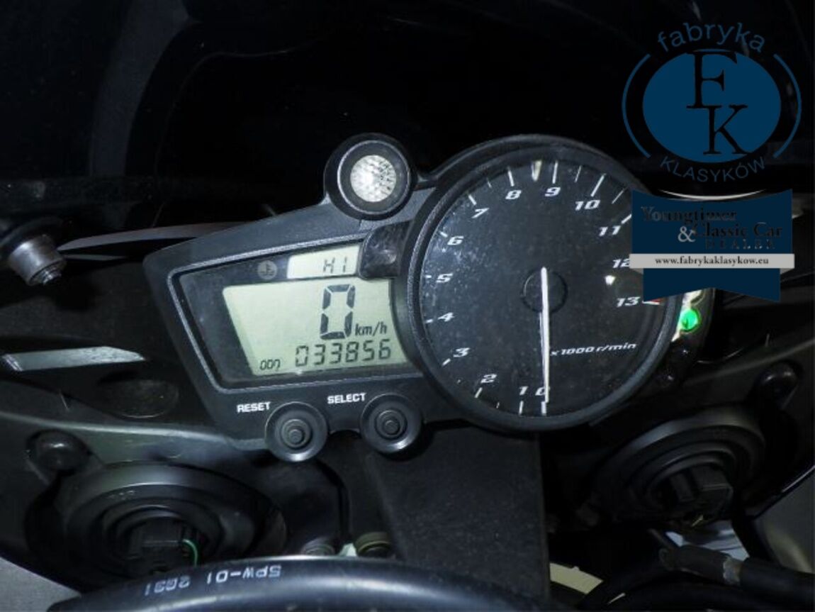 YAMAHA YZF-R1 2004 - zdjęcie 15