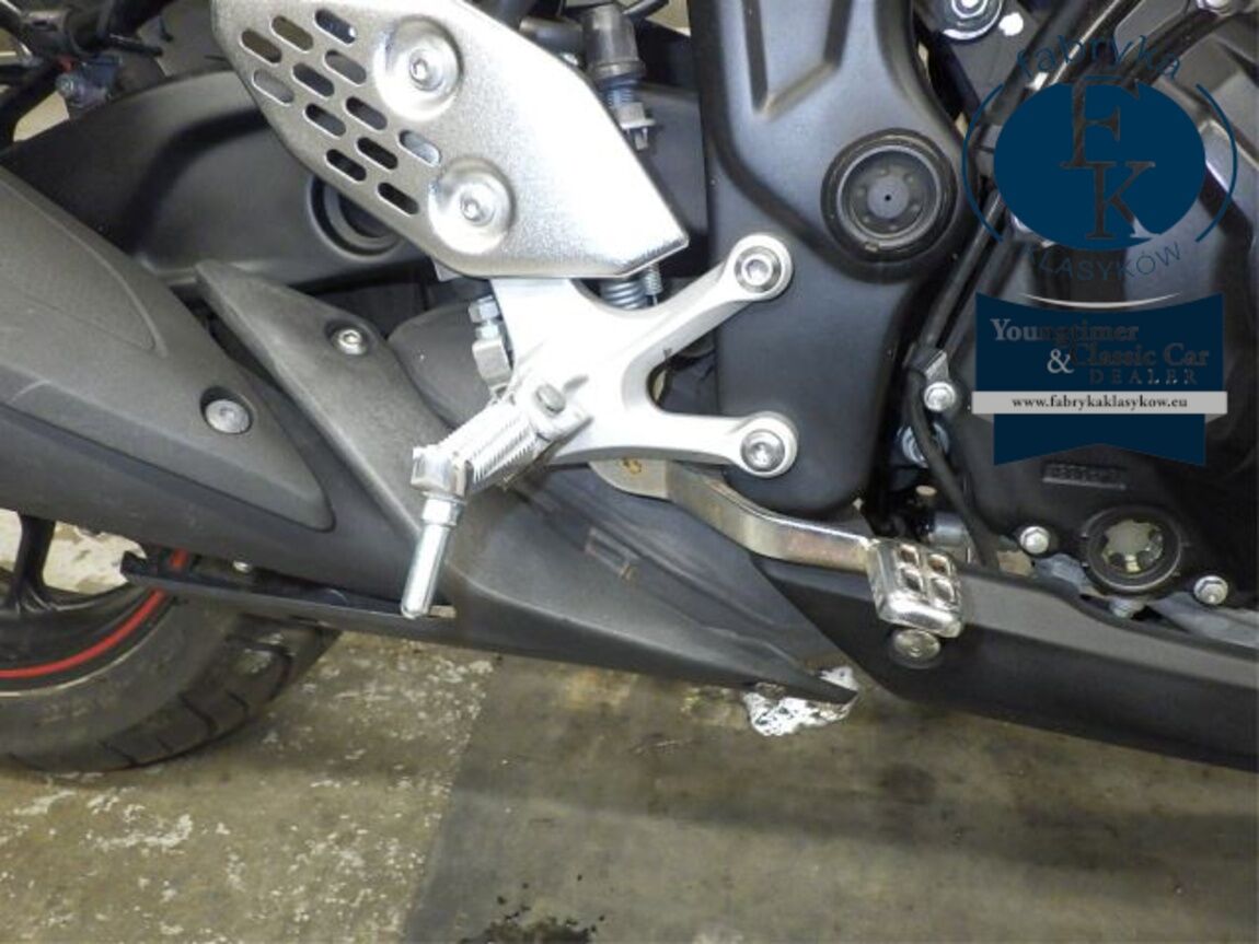 YAMAHA YZF-R25  - zdjęcie 30