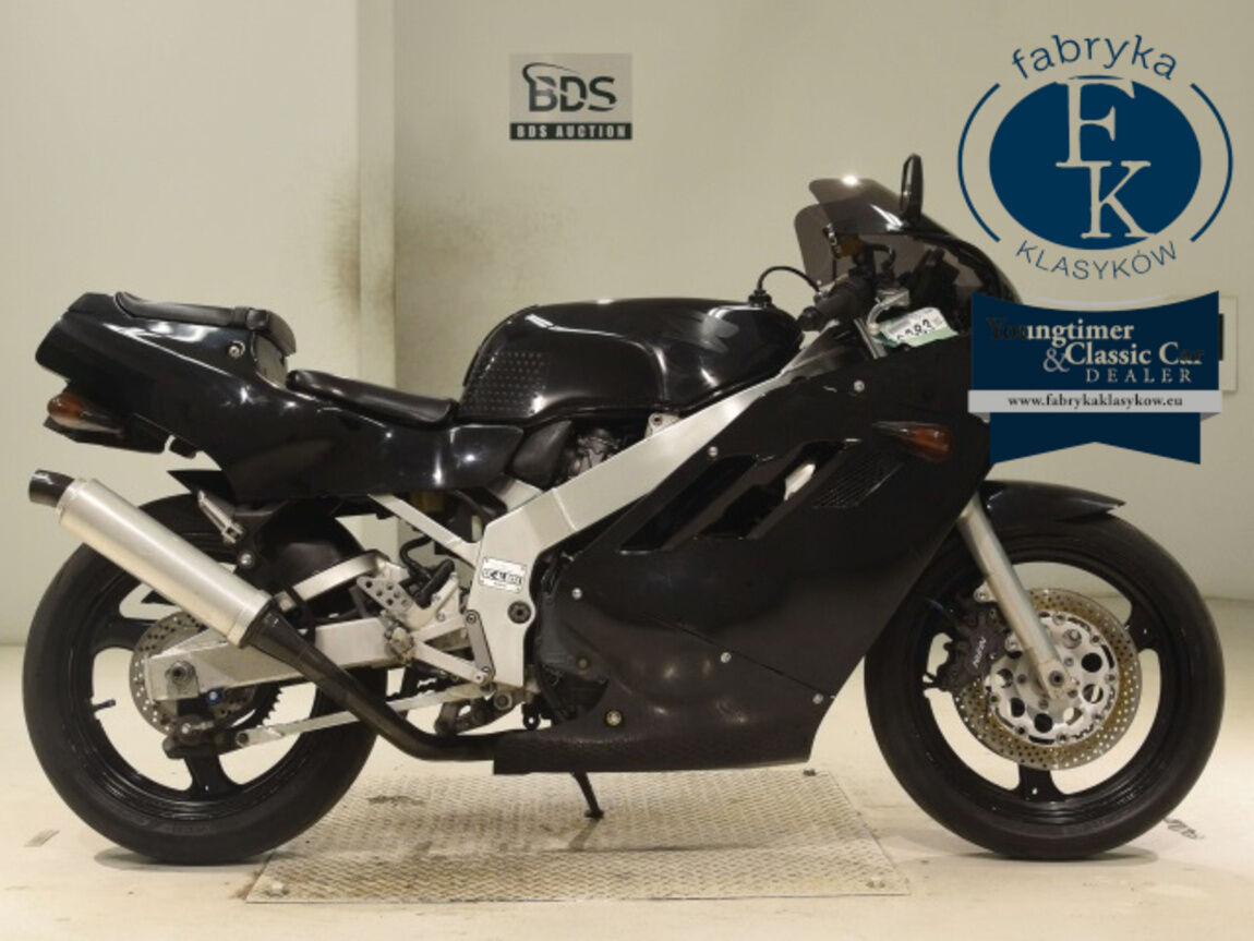 SUZUKI GSX-R400 1988 - aukcja, lot NX-2038989055