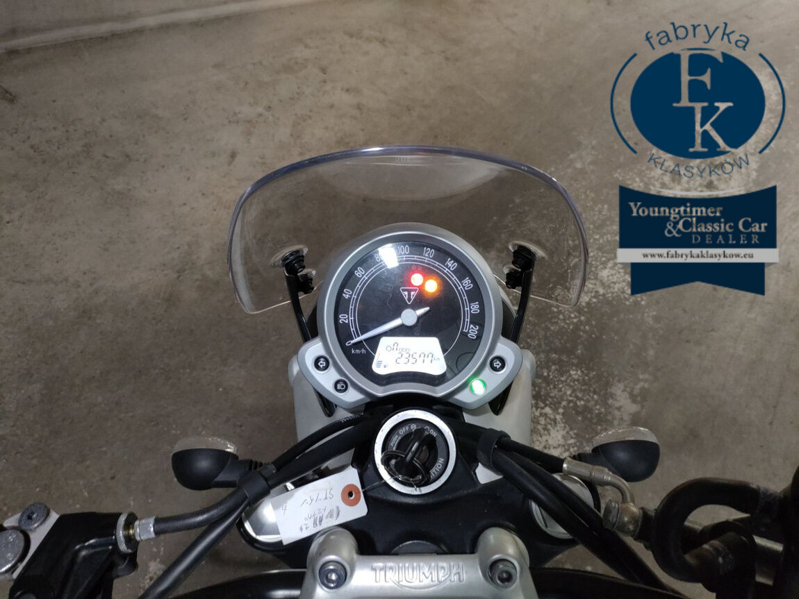 TRIUMPH STREET TWIN 900 2018 - zdjęcie 6