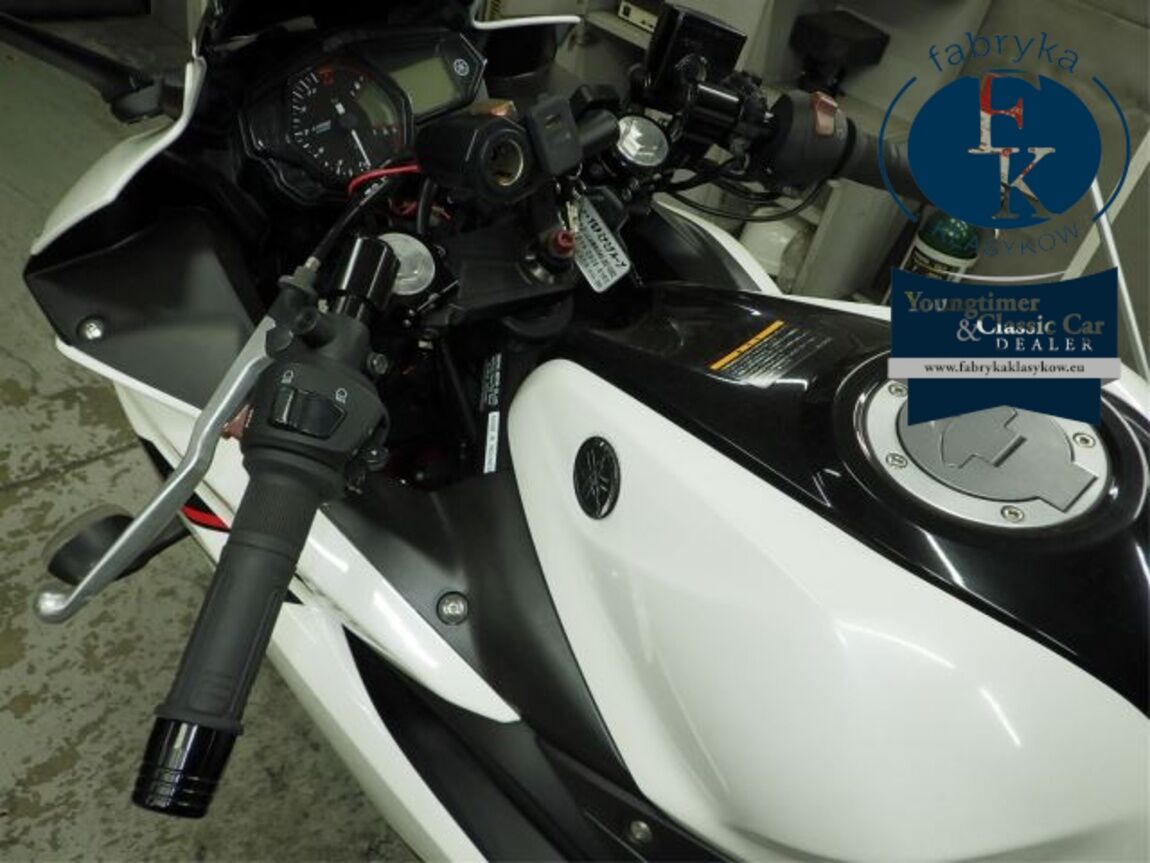 YAMAHA YZF-R3 2018 - zdjęcie 23