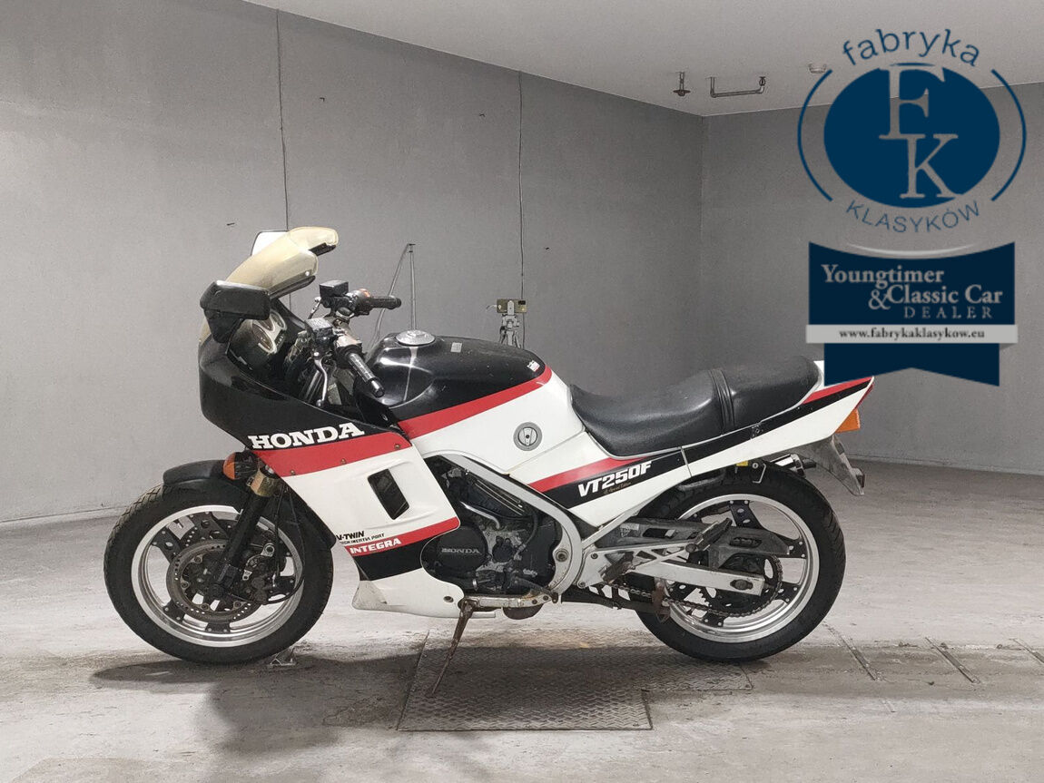 HONDA VT250 INTEGRA - zdjęcie 3
