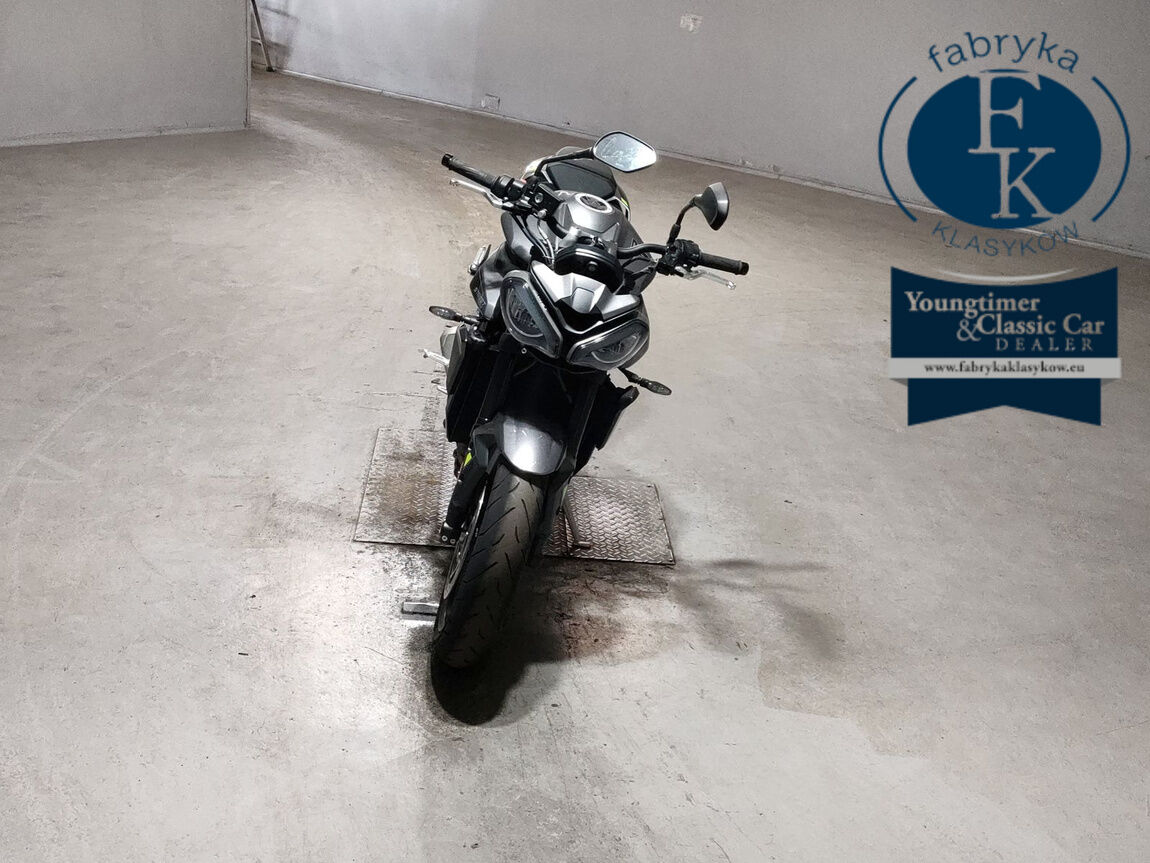 TRIUMPH STREET TRIPLE R 2023 - zdjęcie 4