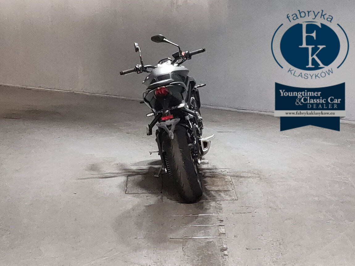 TRIUMPH STREET TRIPLE R 2023 - zdjęcie 5