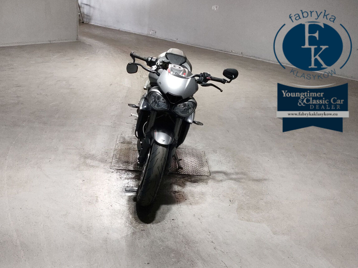 TRIUMPH STREET TRIPLE RS 2018 - zdjęcie 4