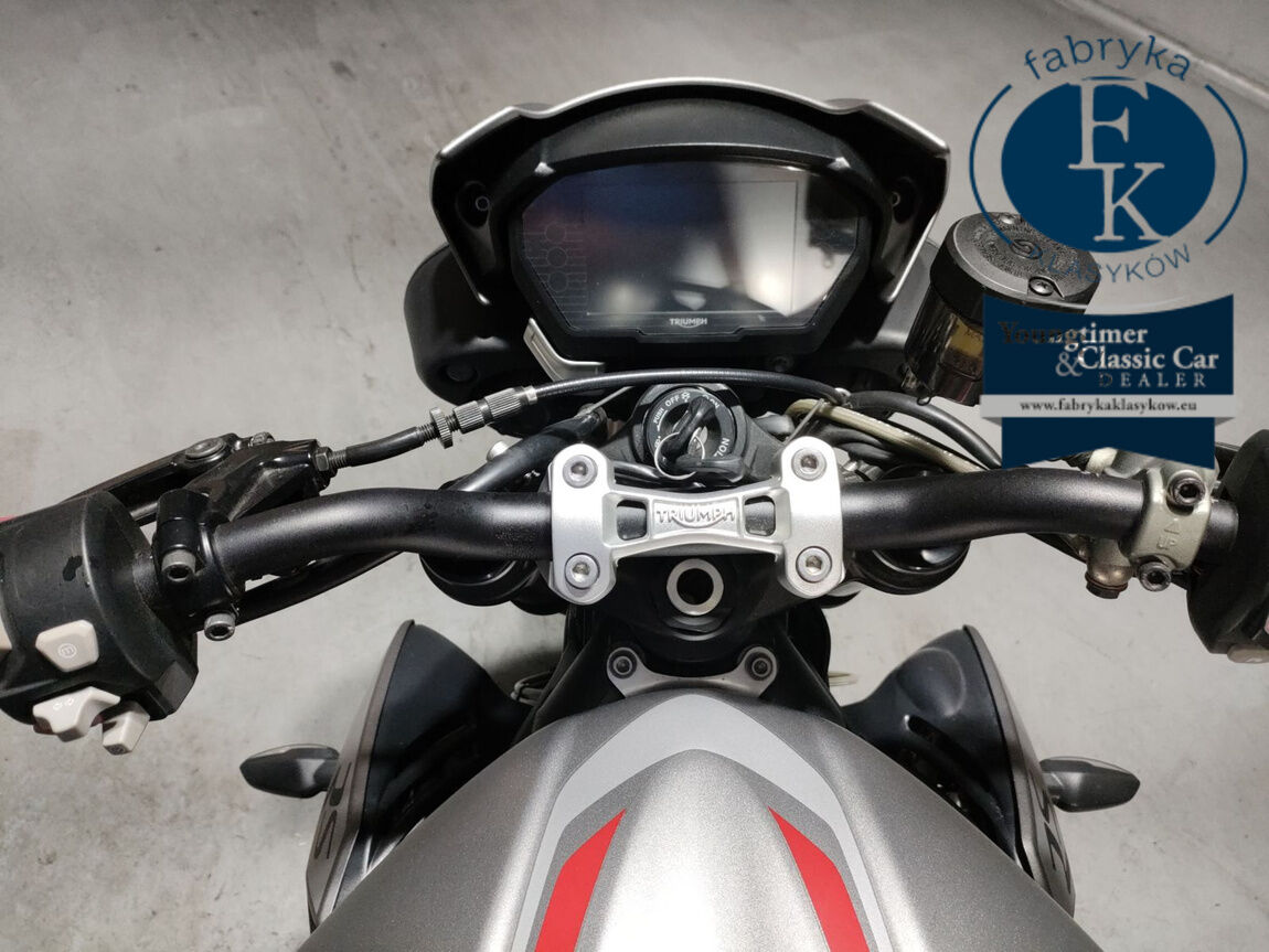 TRIUMPH STREET TRIPLE RS 2018 - zdjęcie 6