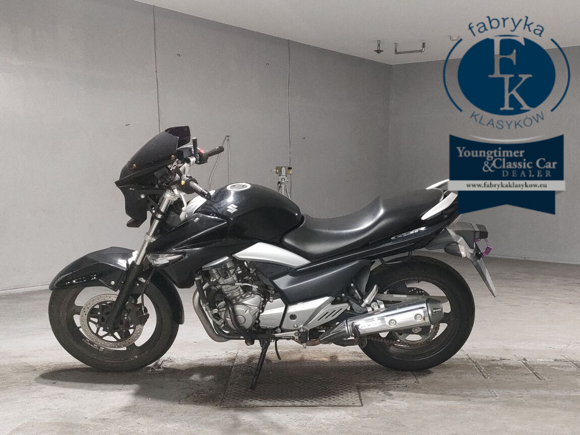 SUZUKI GSR250  - zdjęcie 3