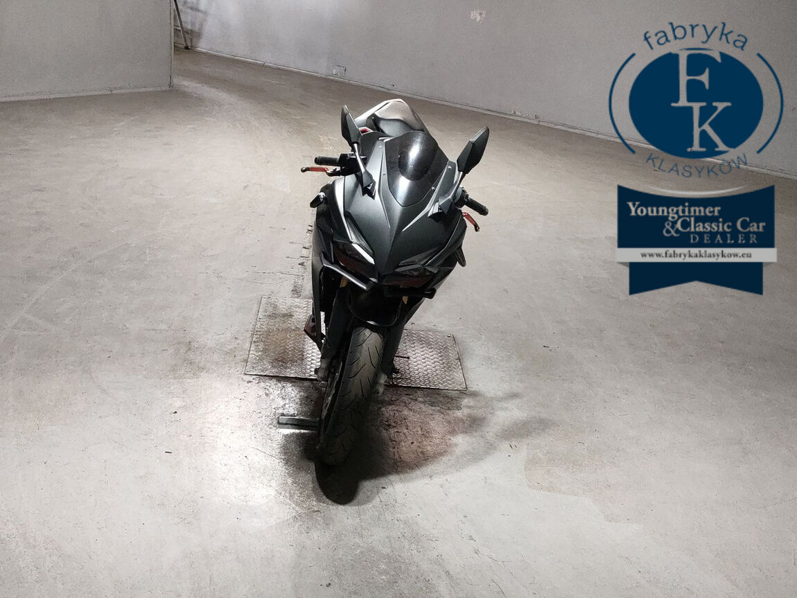 HONDA CBR250RR  - zdjęcie 4