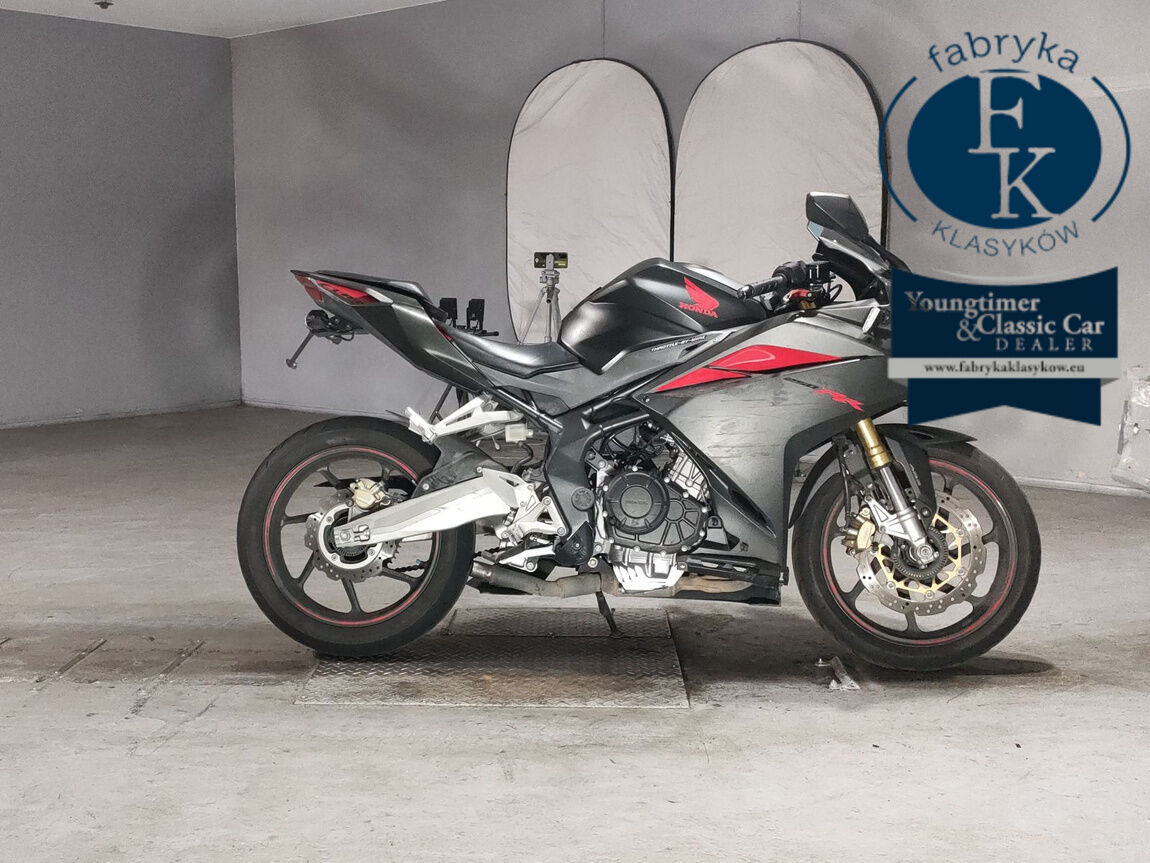 HONDA CBR250RR  - aukcja, lot NX-2038990132
