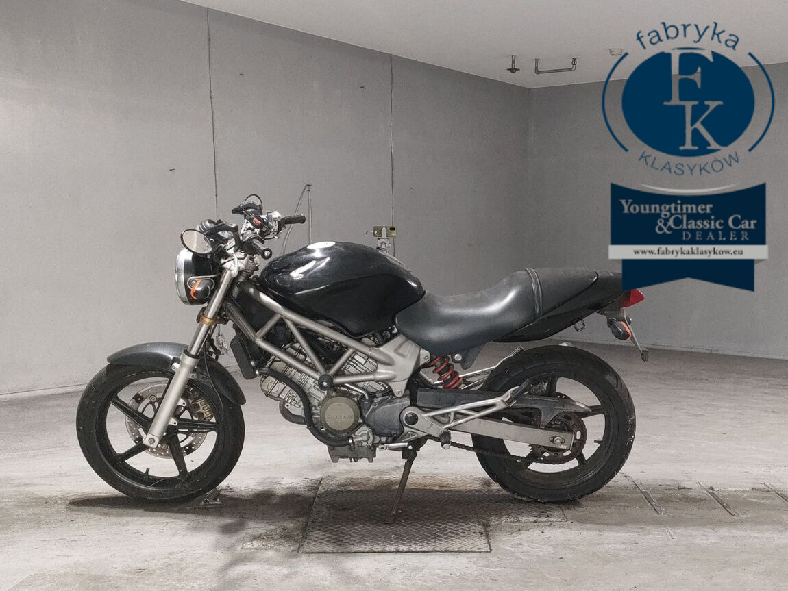 HONDA VTR250 - zdjęcie 3