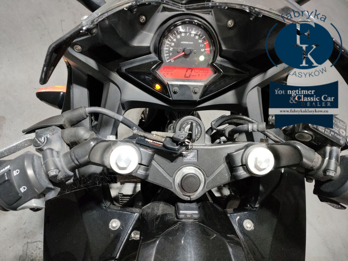 HONDA CBR250R  - zdjęcie 6