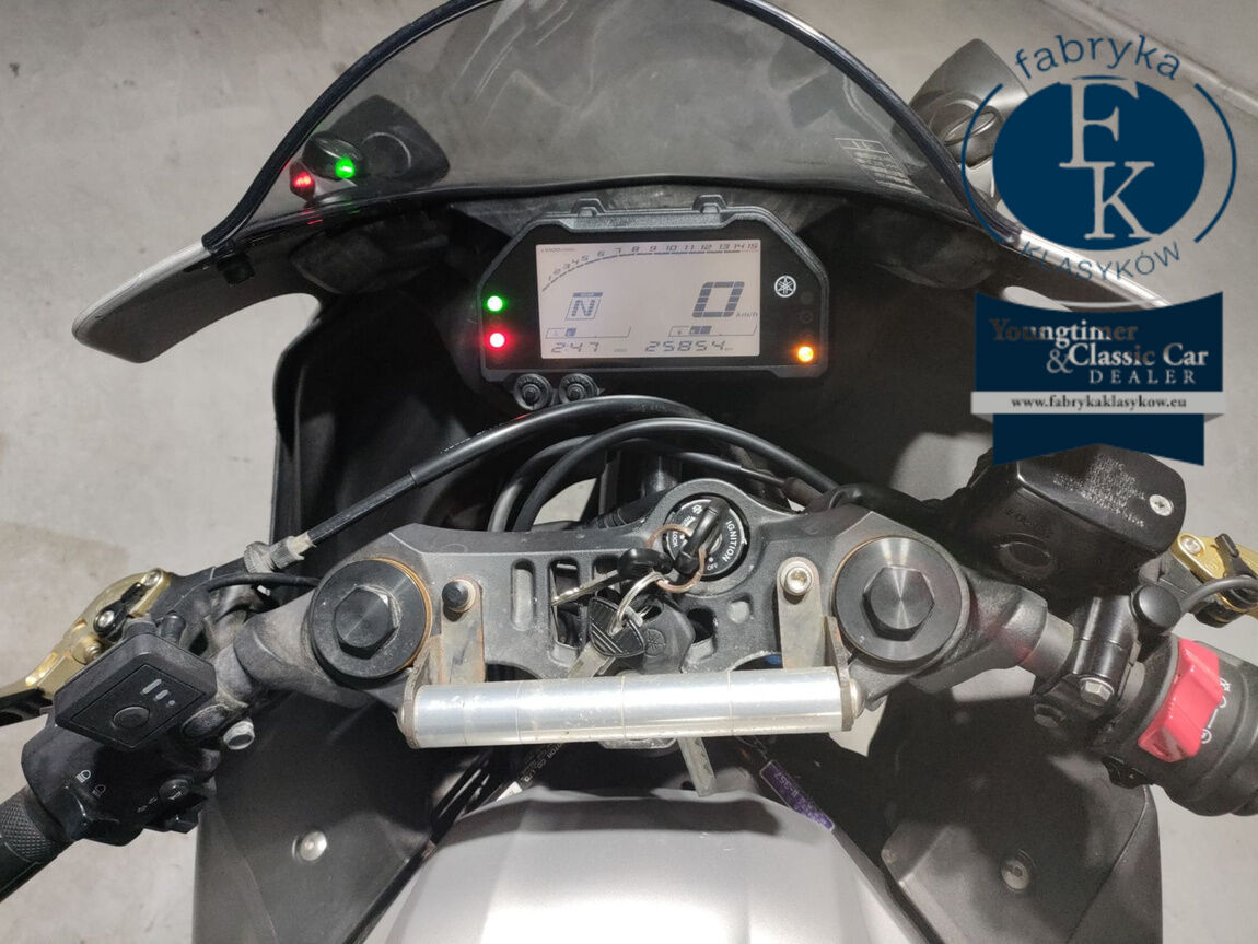YAMAHA YZF-R25  - zdjęcie 6