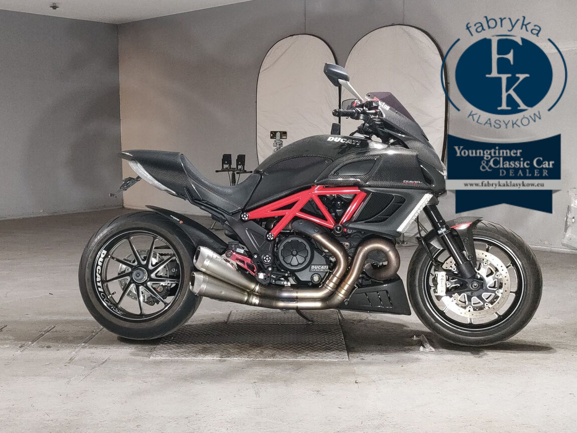 DUCATI DIAVEL CARBON 2011 - aukcja, lot NX-2038990767