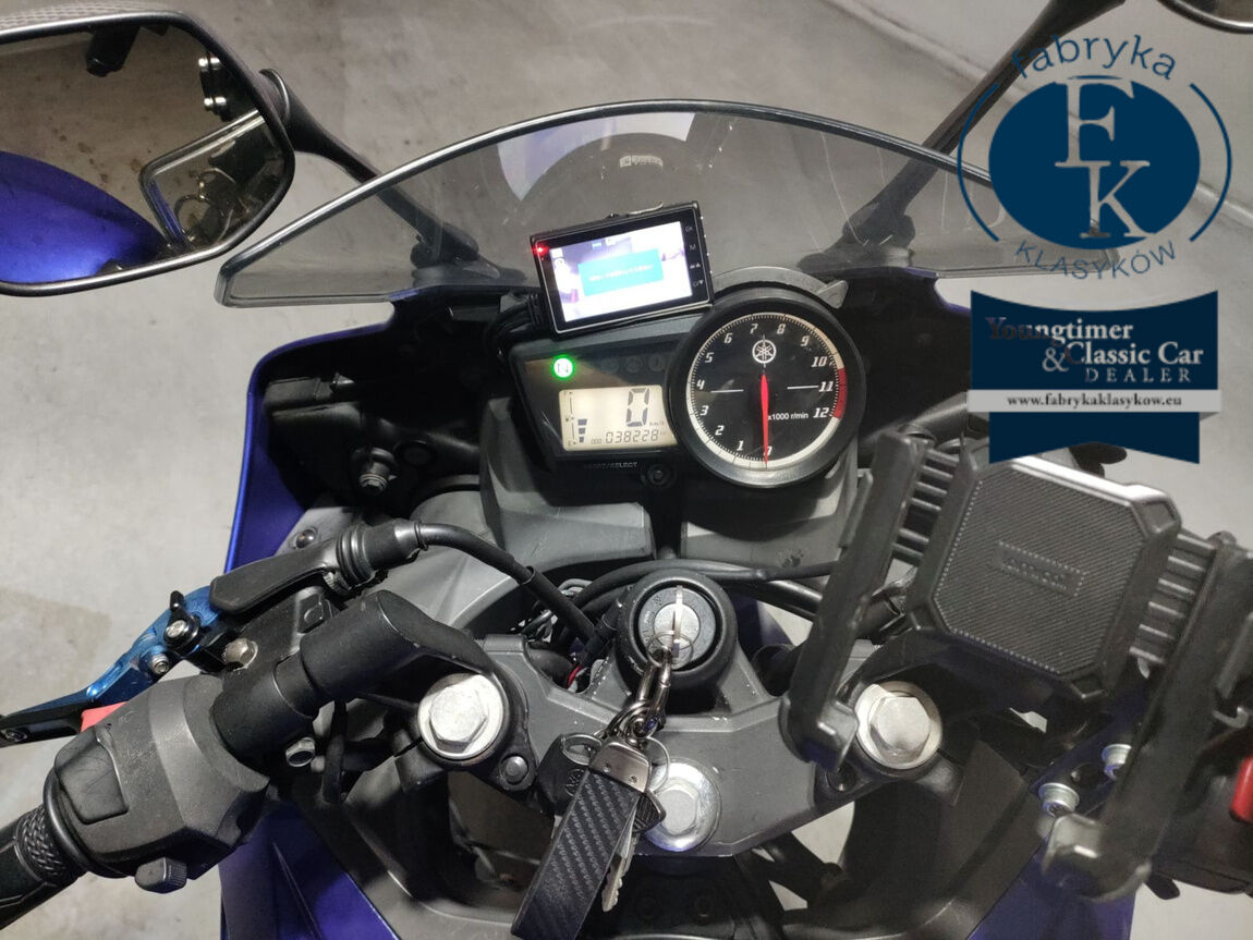 YAMAHA YZF-R15 - zdjęcie 6